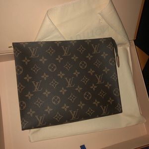 Louis Vuitton Toiletry 26